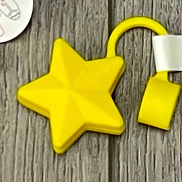 NWT Target Bullseye Playground Holiday Yellow Star Novelty Straw Topper Cover - Picture 4 of 4